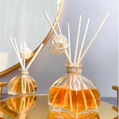 Természetes illóolaj aromaterápiás ajándék szett Aromás gyertya nád légdiffúzor